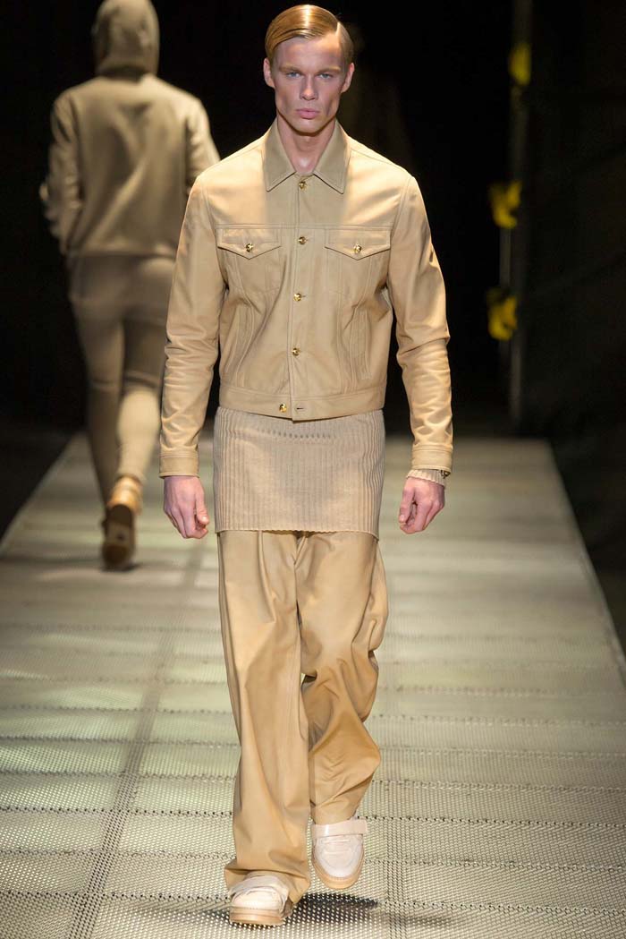 Мужские кожаные куртки осень-зима 2015-2016: Versace (лук 1)